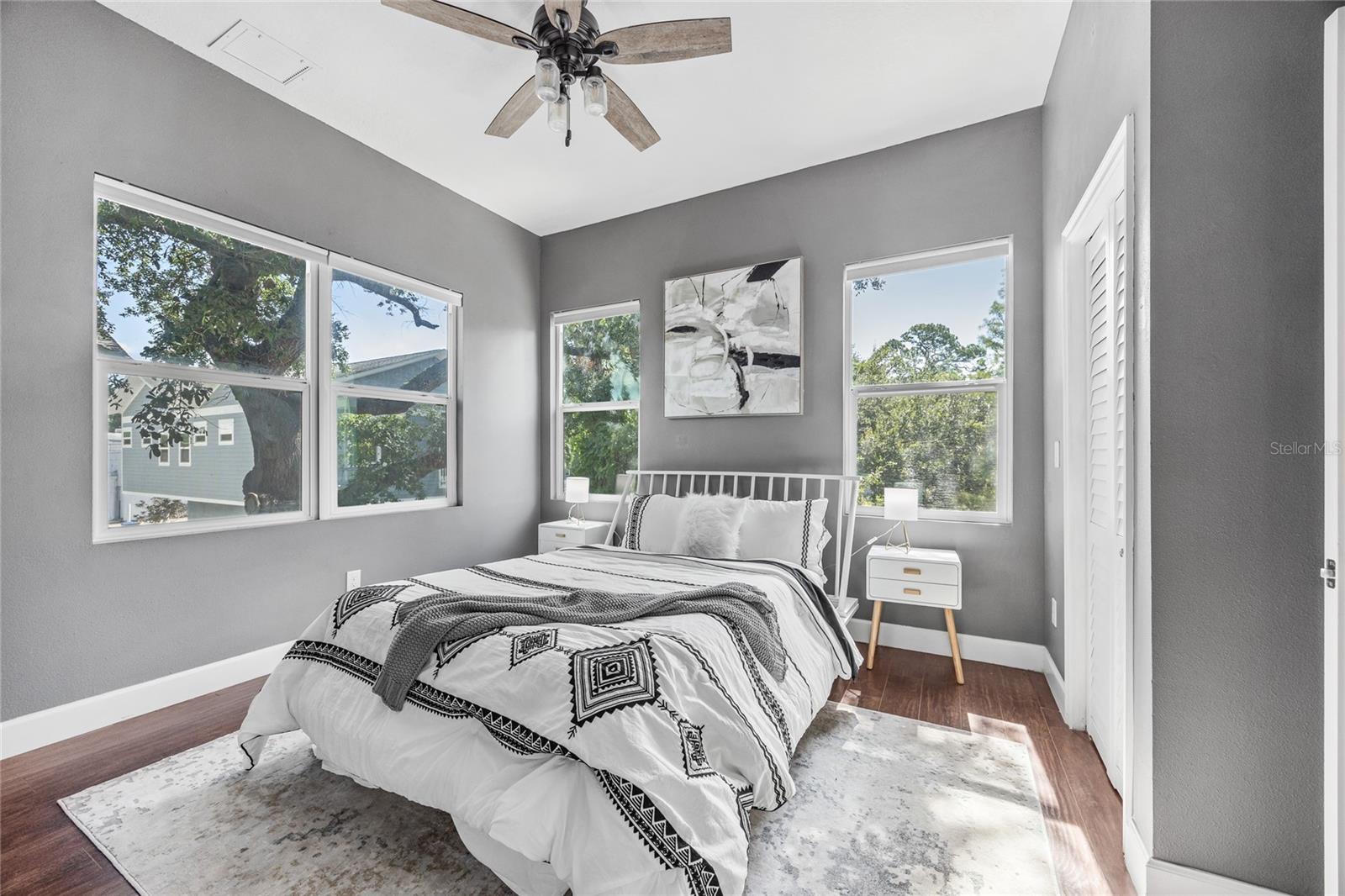 Image 17 of 36 For 714 22nd Street