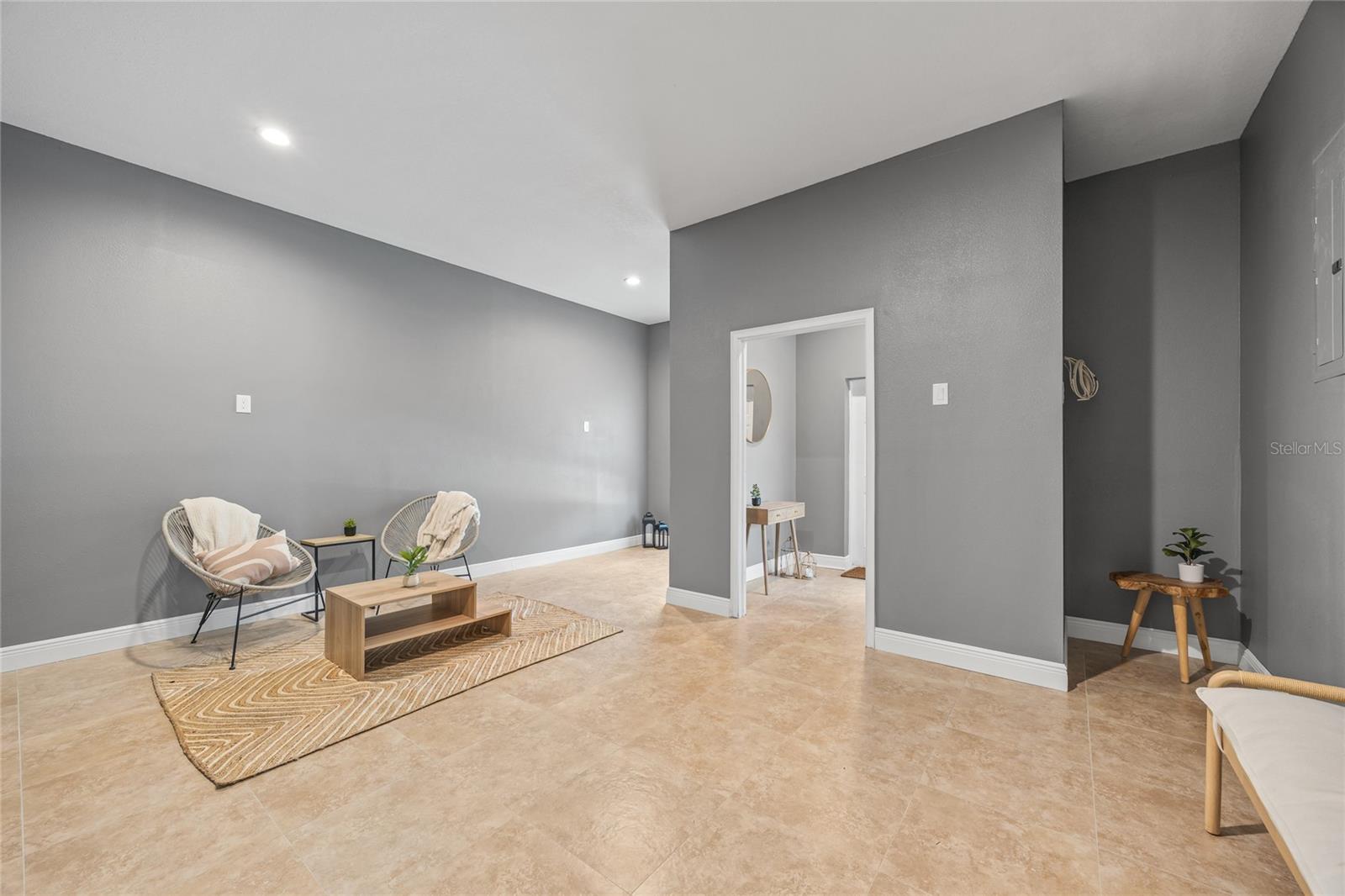 Image 27 of 36 For 714 22nd Street