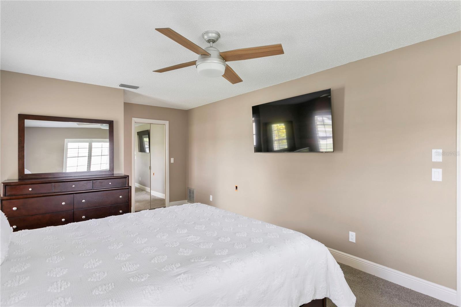 Image 24 of 40 For 2813 Meadow Wood Drive