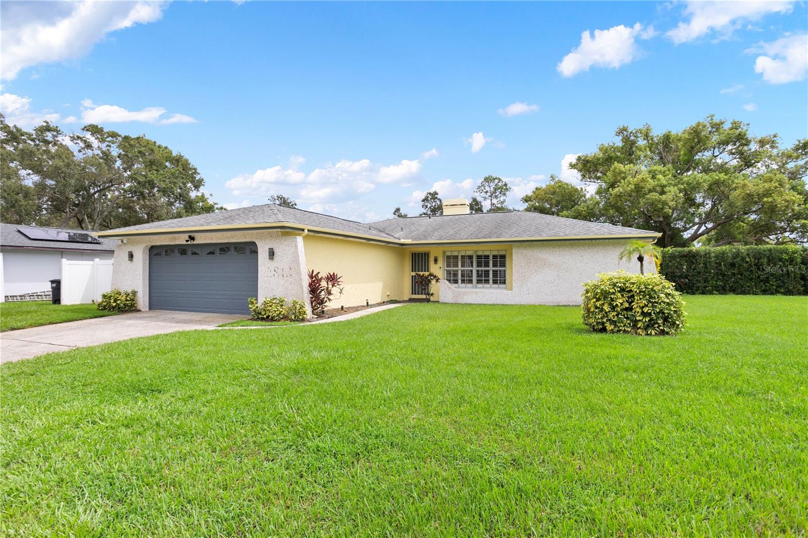 Image 7 of 40 For 2813 Meadow Wood Drive