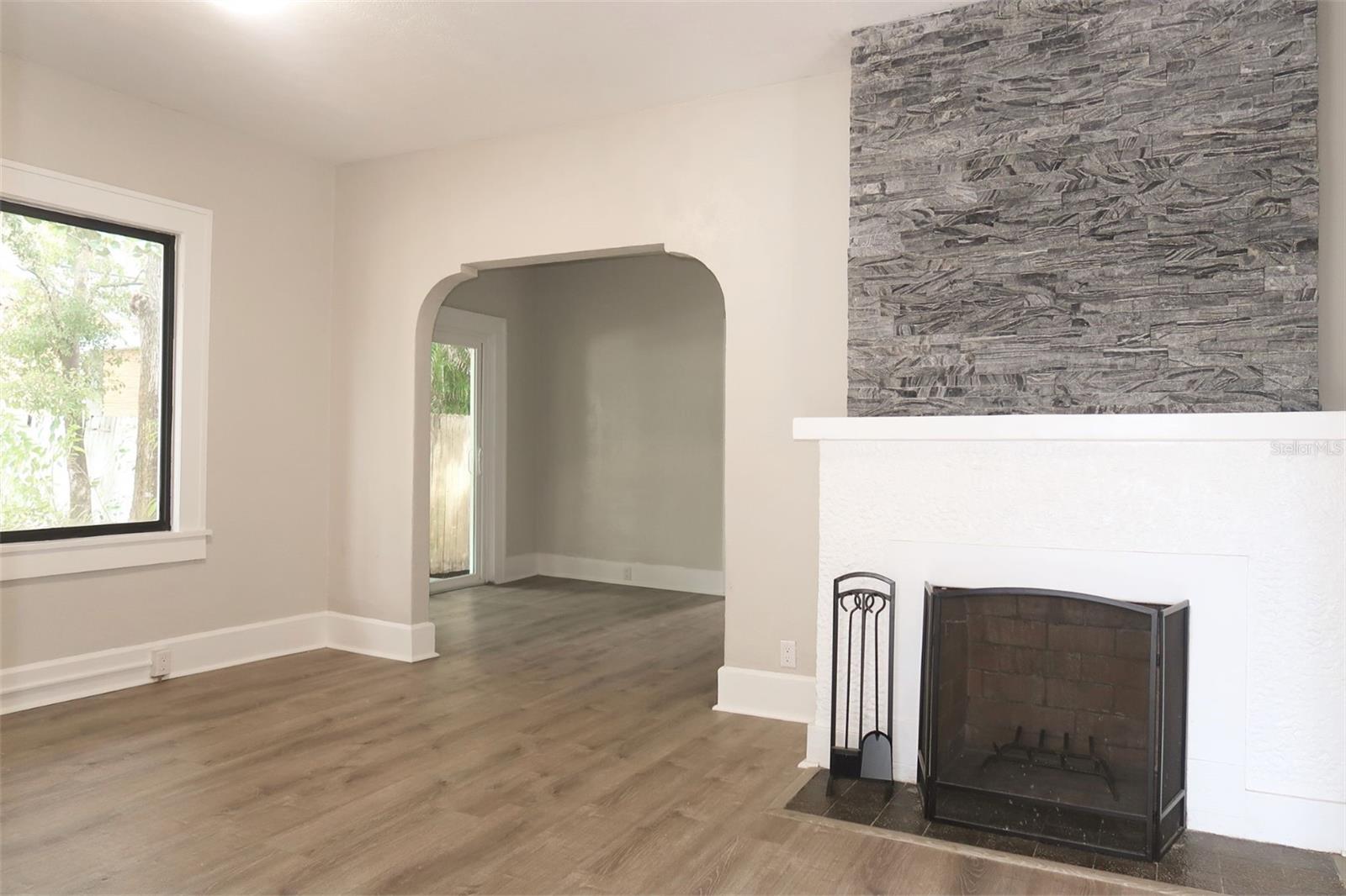 Image 4 of 19 For 526 Kirkwood Terrace N