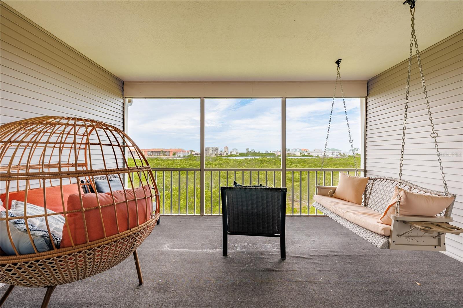 Image 25 of 56 For 9472 Tara Cay Court 2