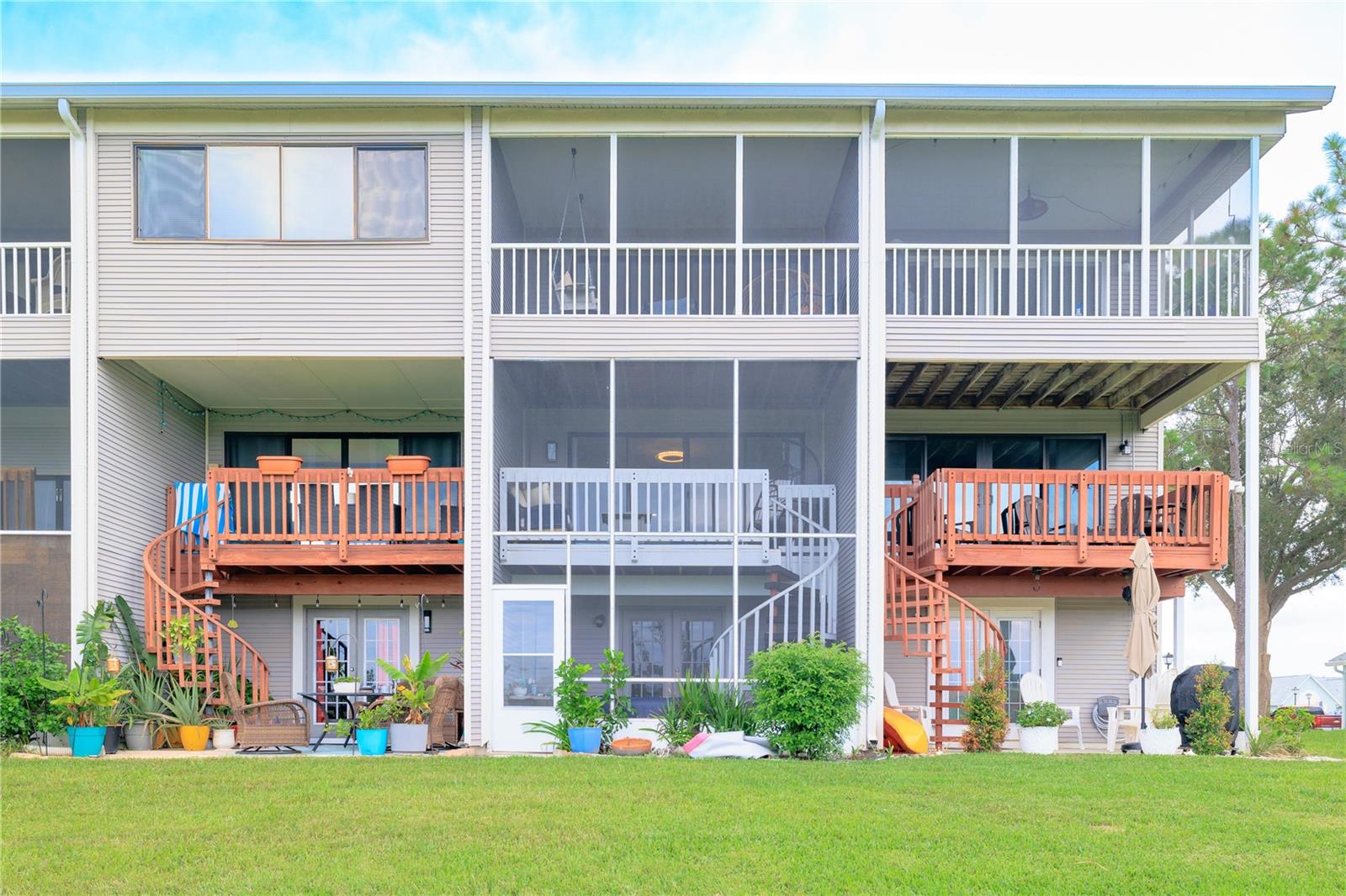 Image 37 of 56 For 9472 Tara Cay Court 2