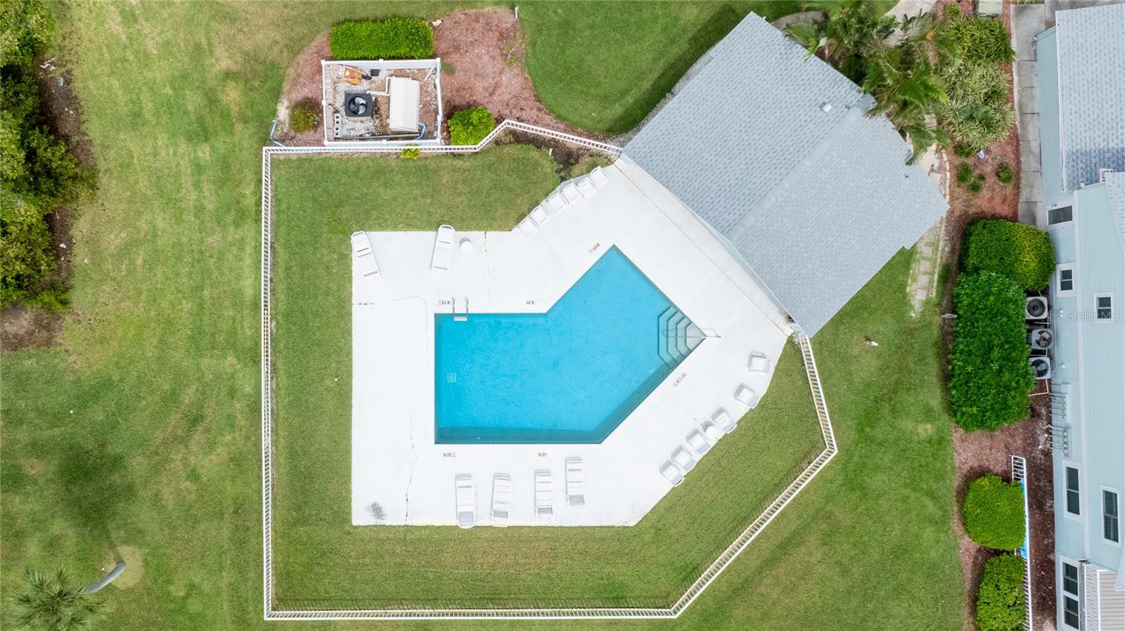 Image 41 of 56 For 9472 Tara Cay Court 2