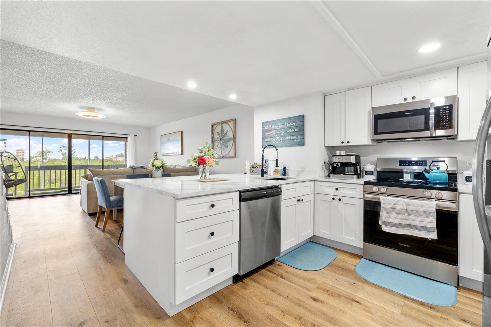 Image 7 of 56 For 9472 Tara Cay Court 2