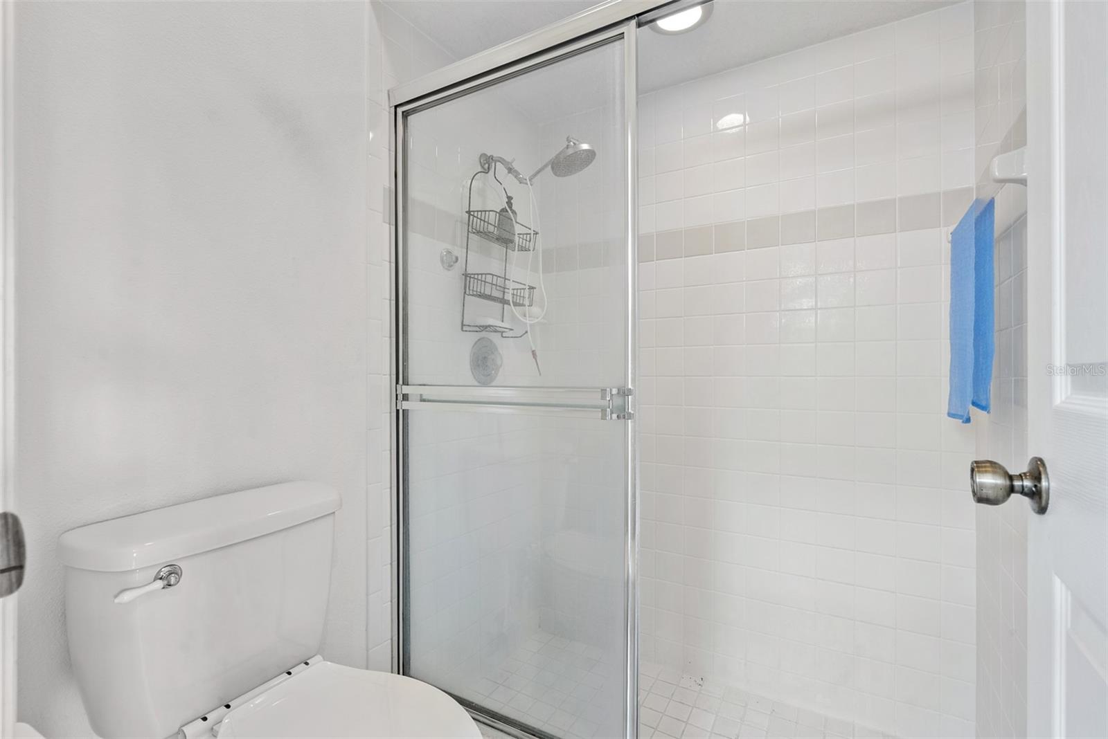 Listing photo id 17 for 4500 Golf Club Lane