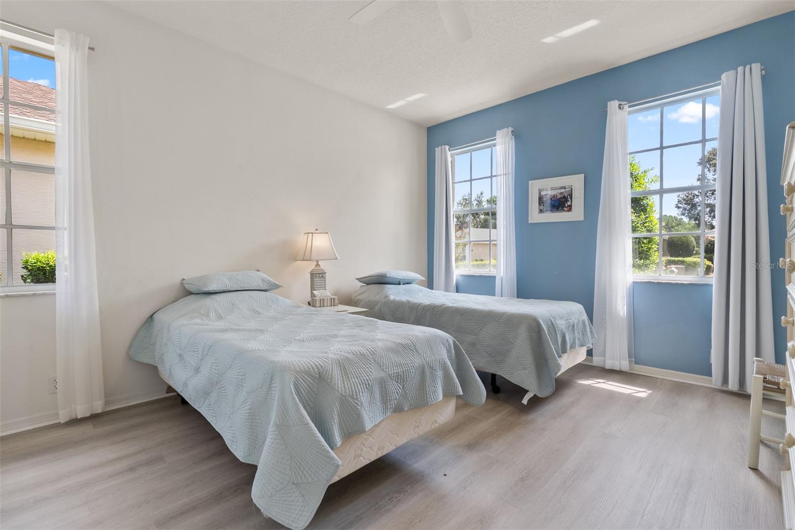 Listing photo id 18 for 4500 Golf Club Lane