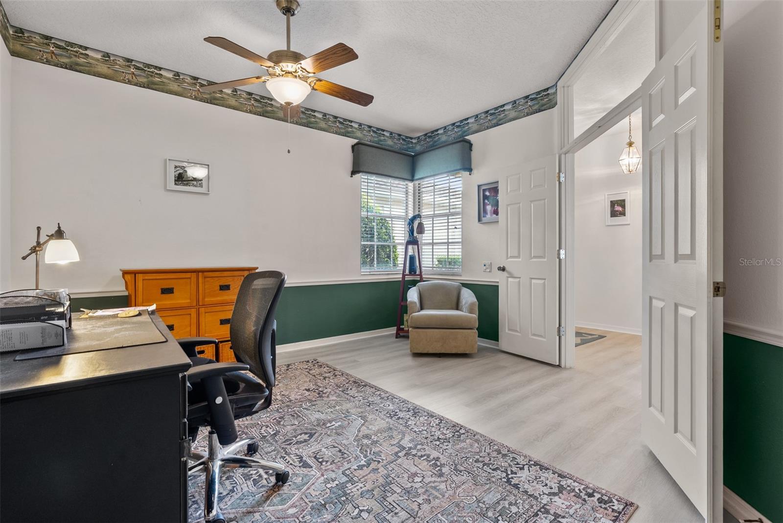 Listing photo id 21 for 4500 Golf Club Lane