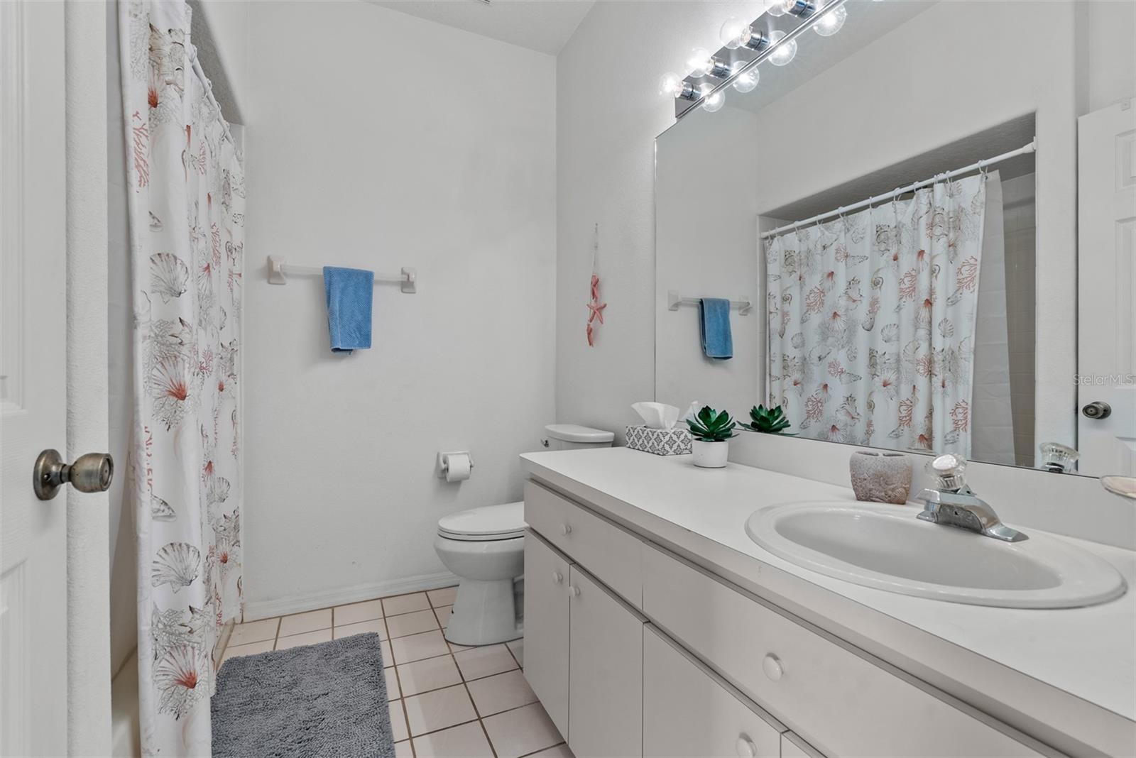 Listing photo id 22 for 4500 Golf Club Lane