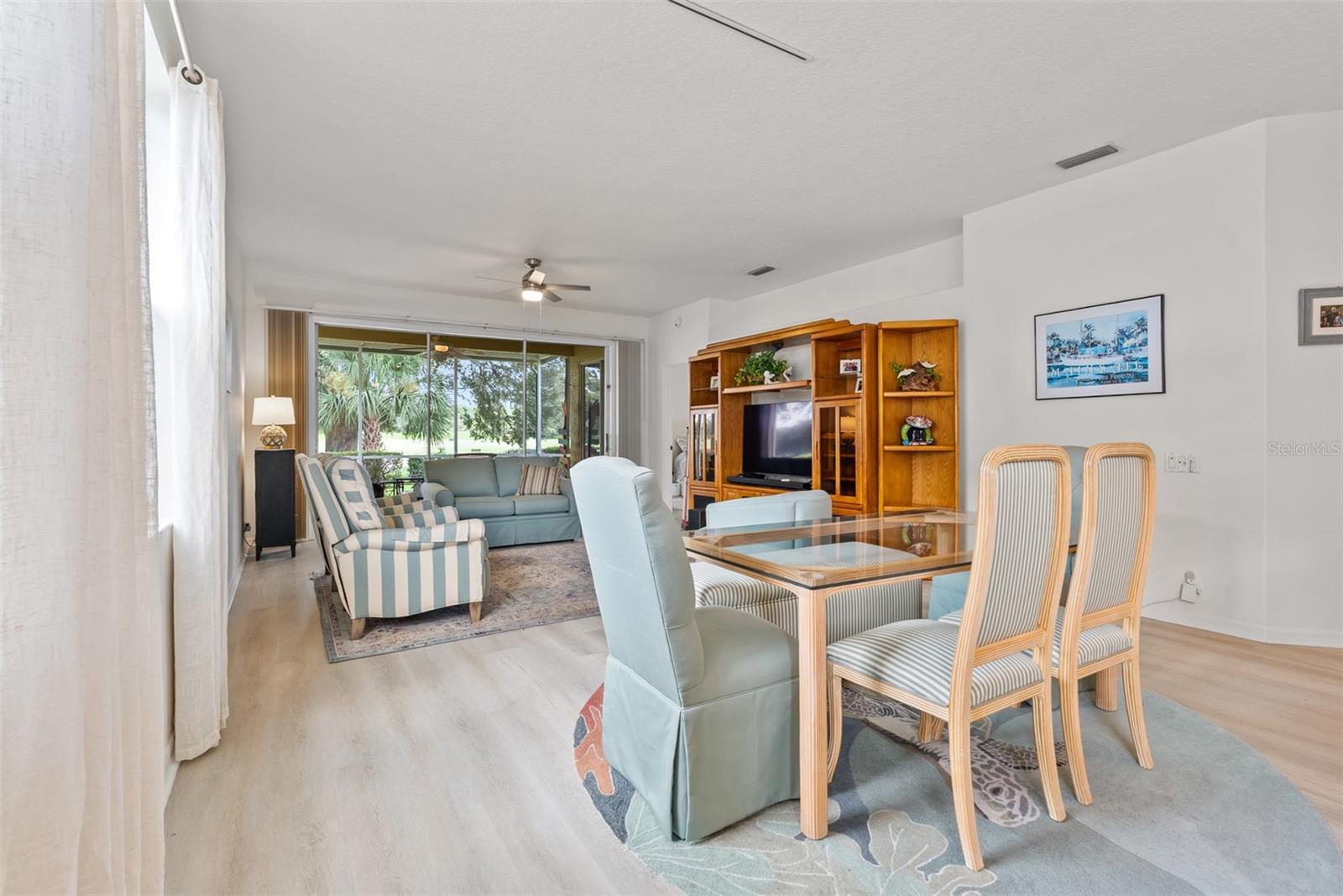 Listing photo id 3 for 4500 Golf Club Lane