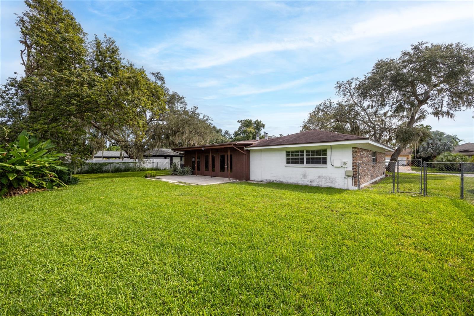 Image 5 of 40 For 3026 Samara Drive