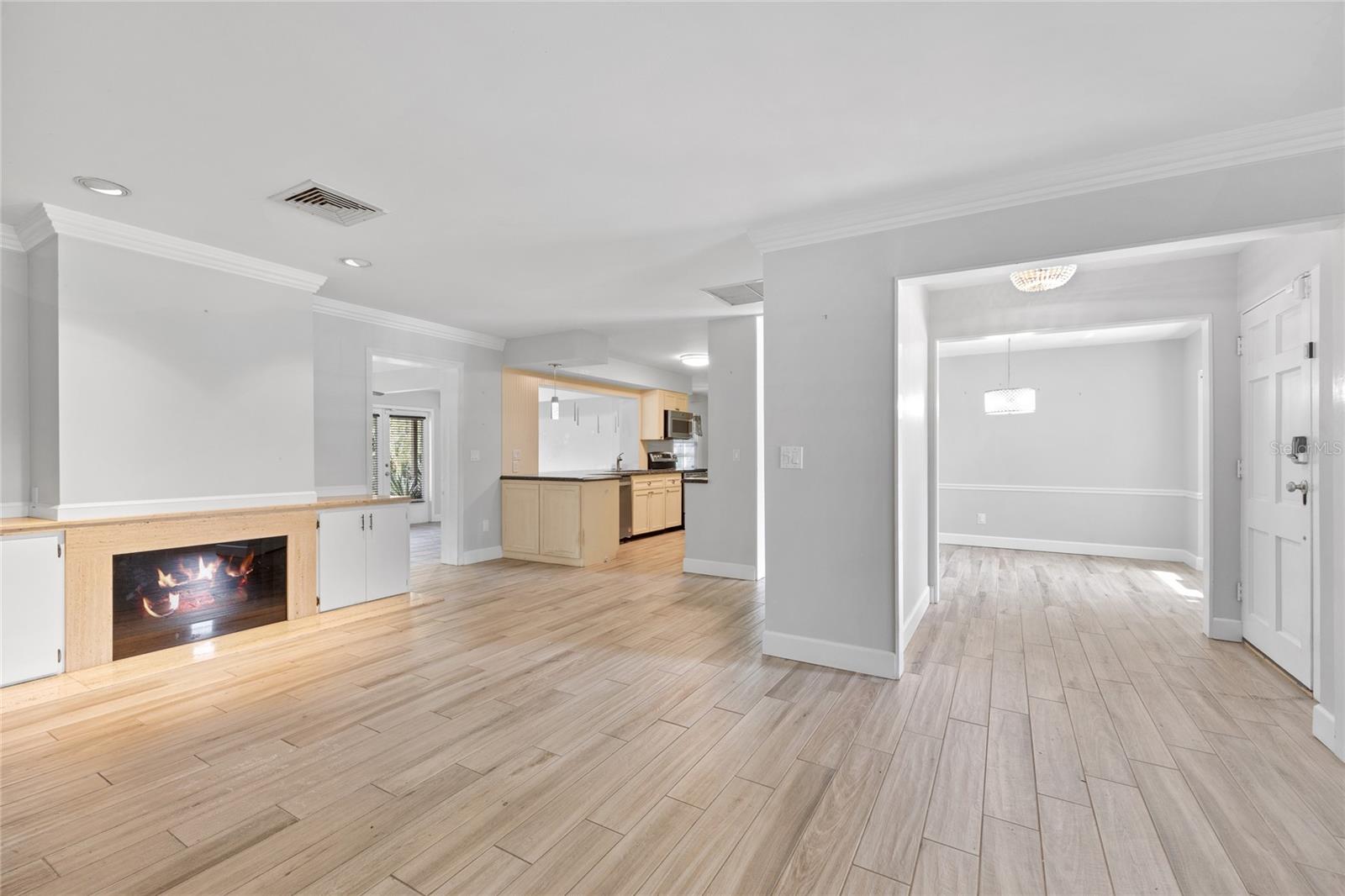 Image 9 of 40 For 3026 Samara Drive