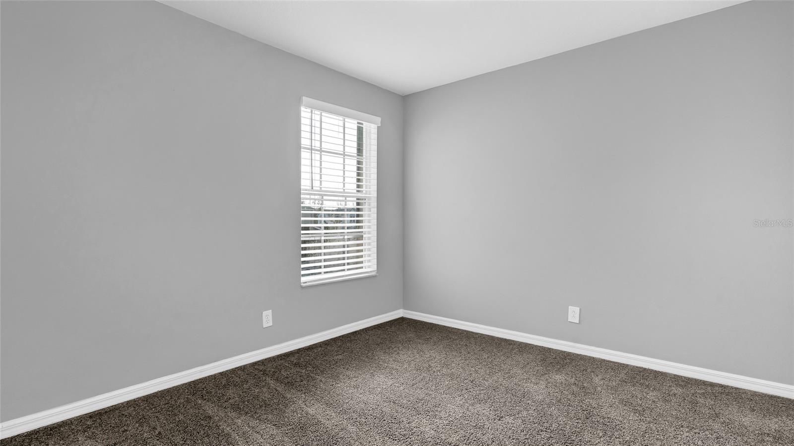 Image 23 of 44 For 10213 Dolce Vista Drive Ne