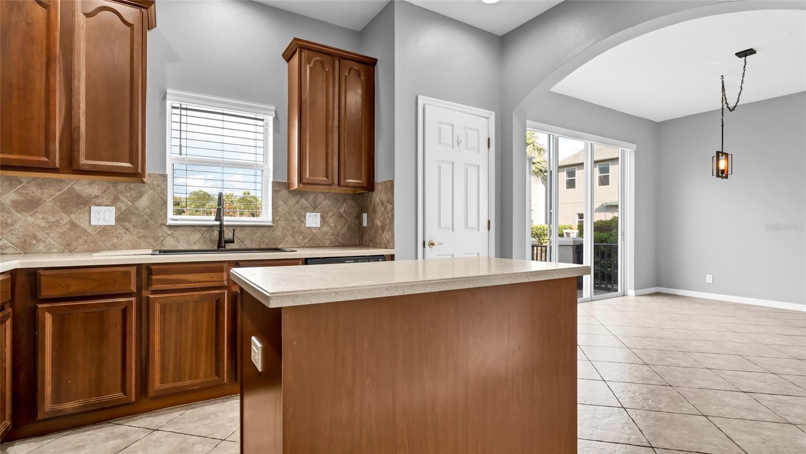 Image 8 of 44 For 10213 Dolce Vista Drive Ne