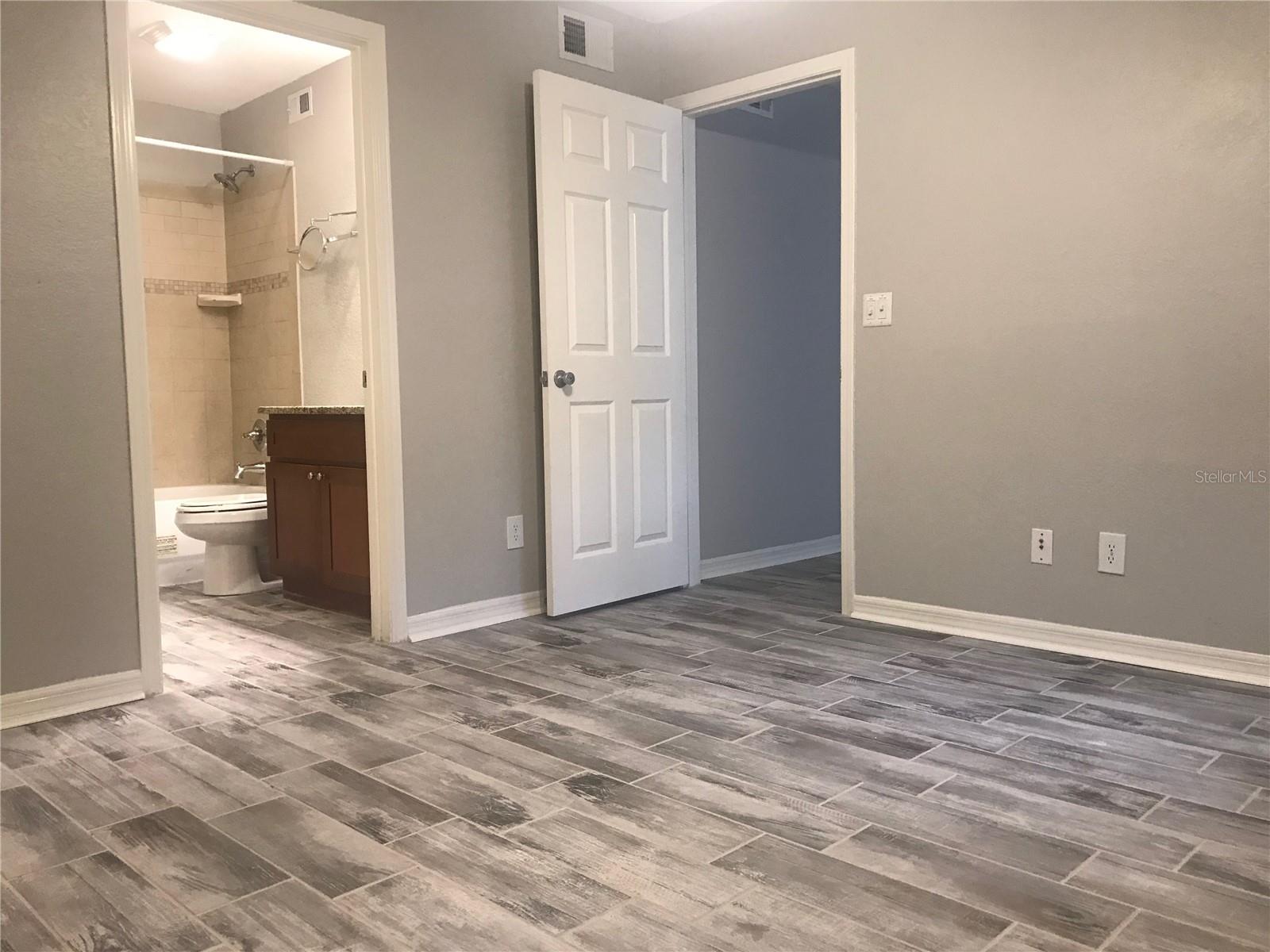 Image 8 of 17 For 10200 Gandy Boulevard N 409