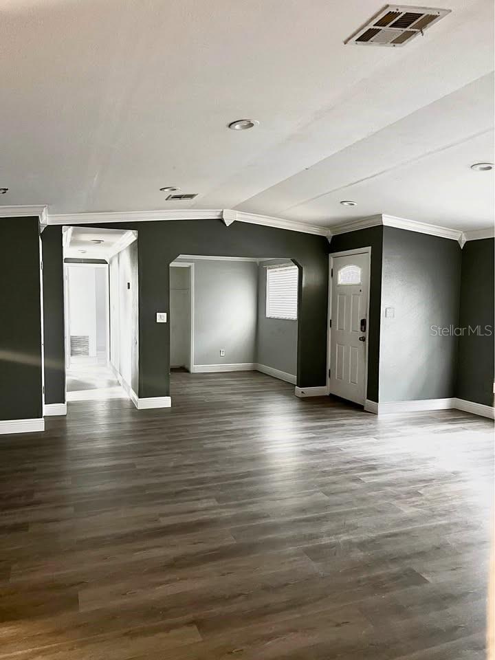 Image 3 of 6 For 709 Crenshaw Street