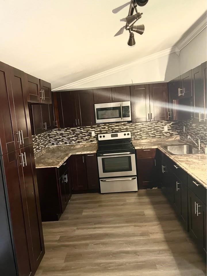 Image 4 of 6 For 709 Crenshaw Street
