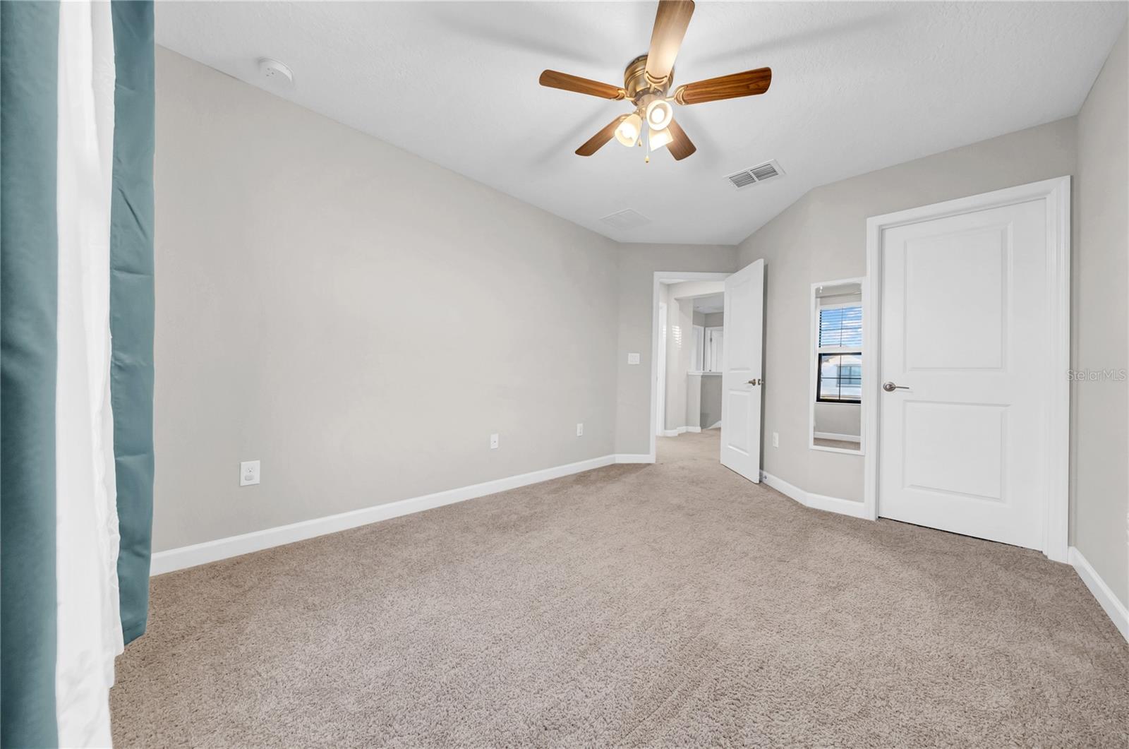 Image 23 of 38 For 10031 Sage Creek Drive