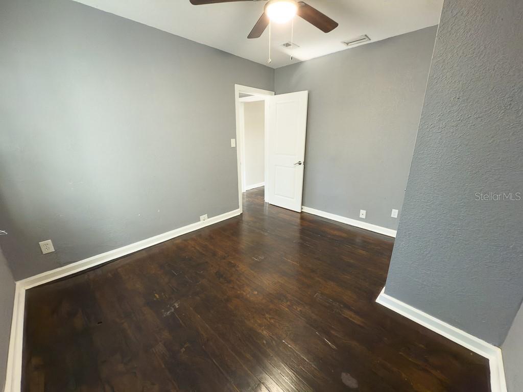 Image 12 of 47 For 2434 9th Avenue N