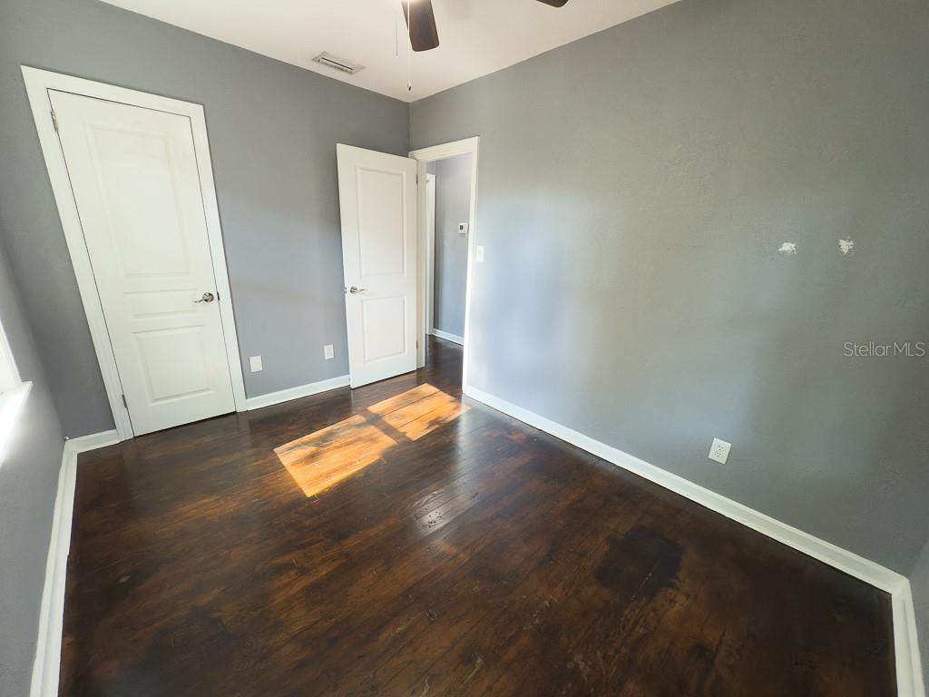 Image 15 of 47 For 2434 9th Avenue N