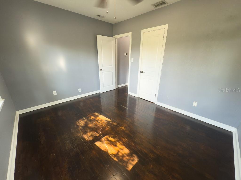 Image 17 of 47 For 2434 9th Avenue N