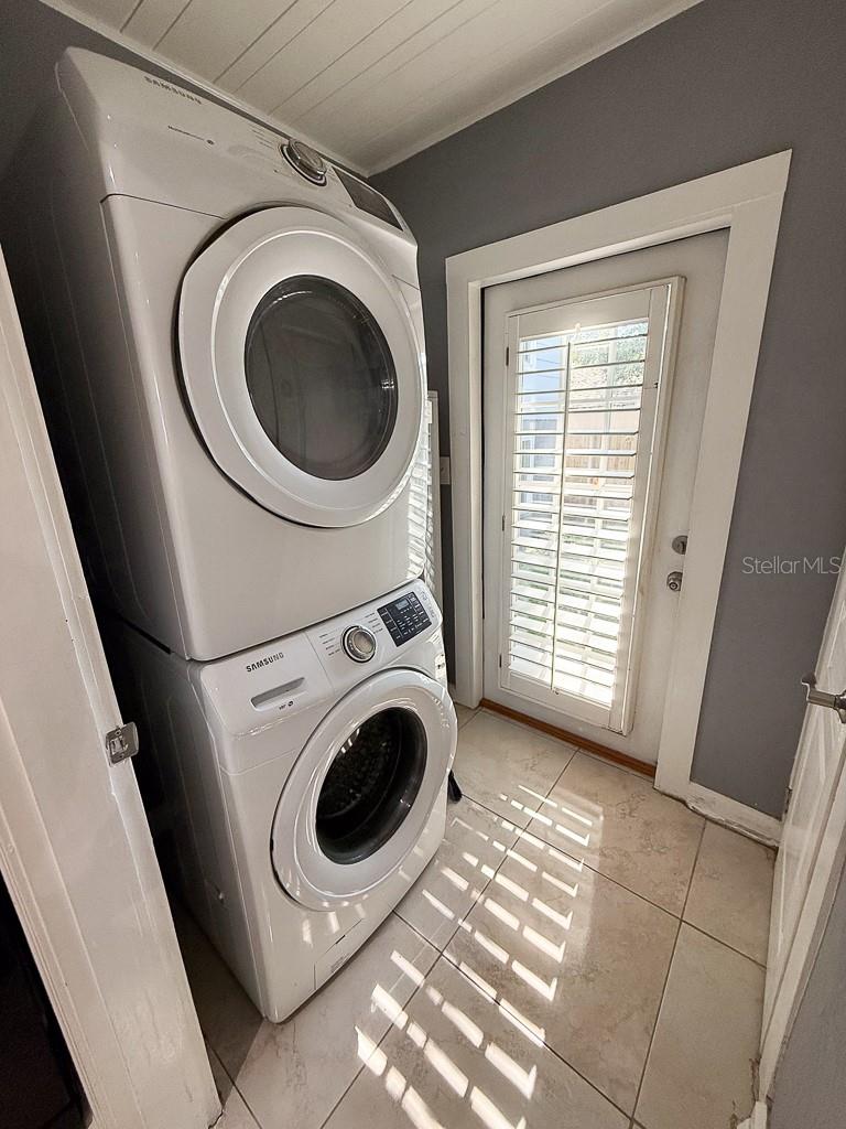 Image 20 of 47 For 2434 9th Avenue N