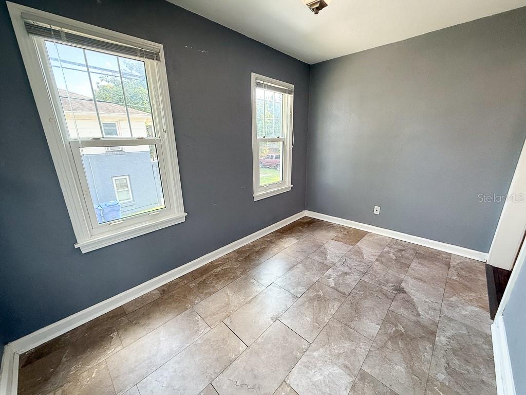 Image 27 of 47 For 2434 9th Avenue N