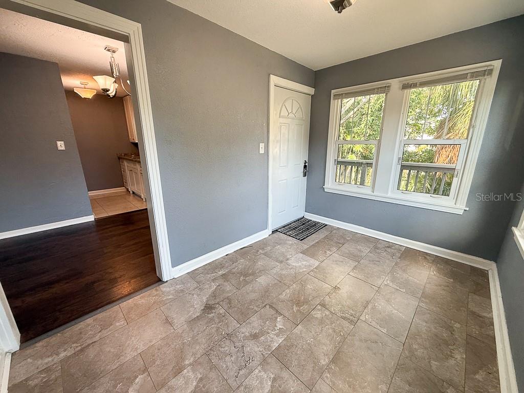 Image 28 of 47 For 2434 9th Avenue N