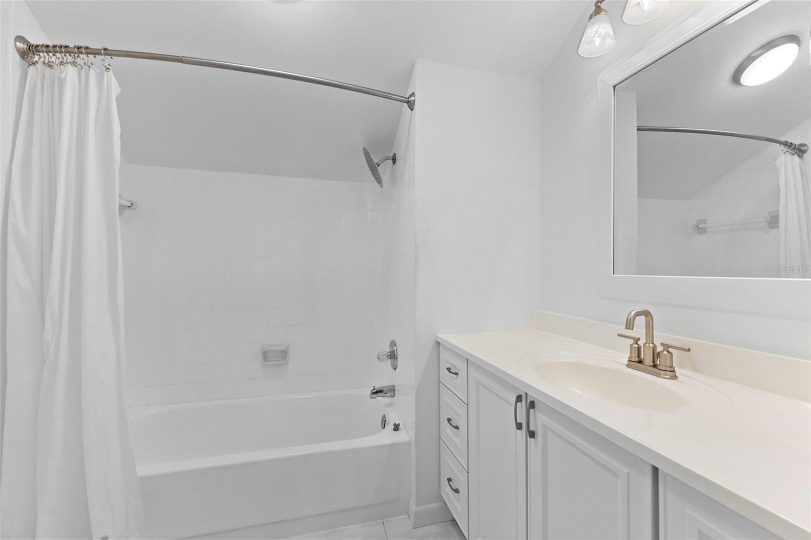 Image 20 of 35 For 3010 Grovewood Court D