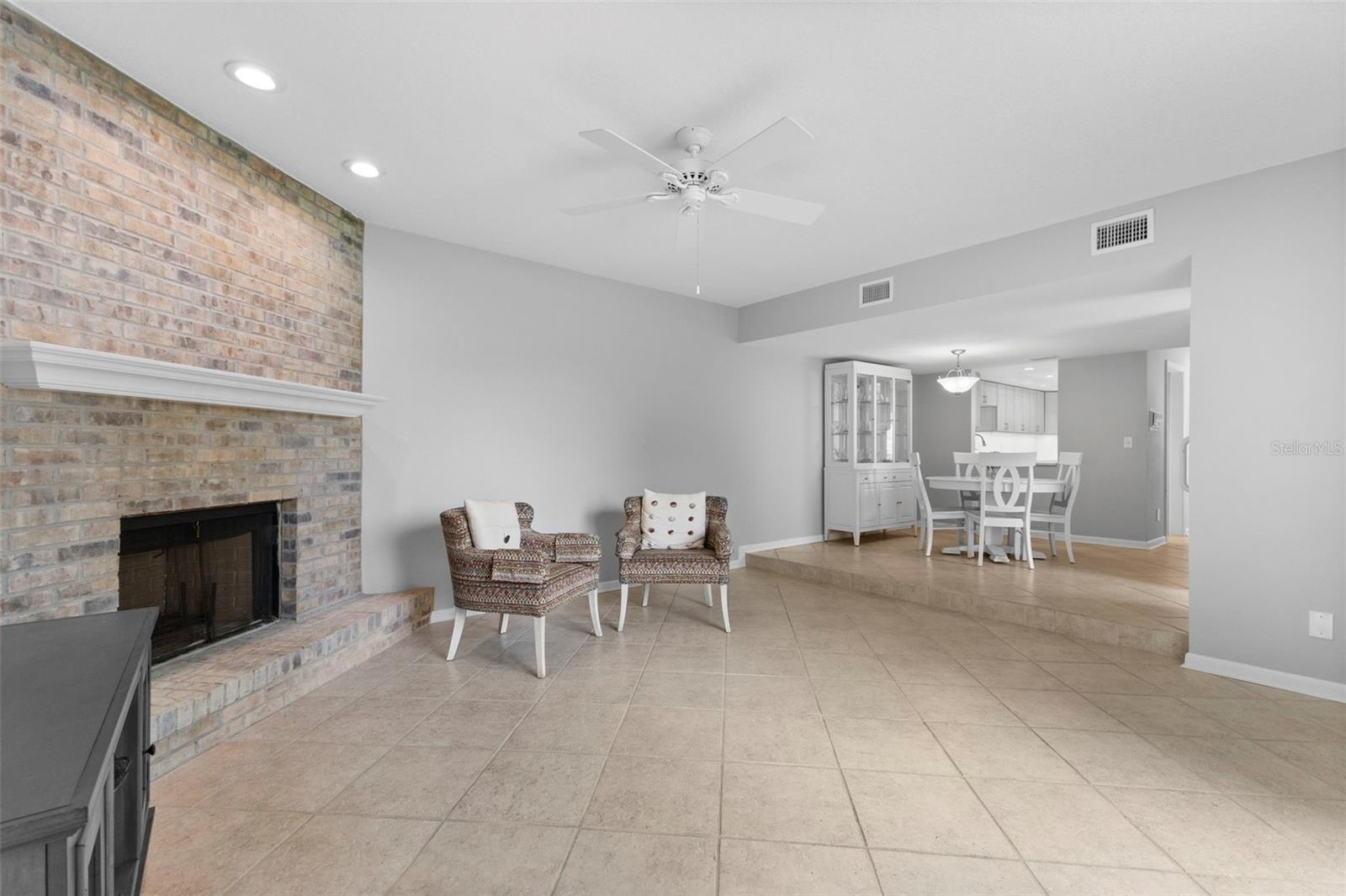 Image 6 of 35 For 3010 Grovewood Court D