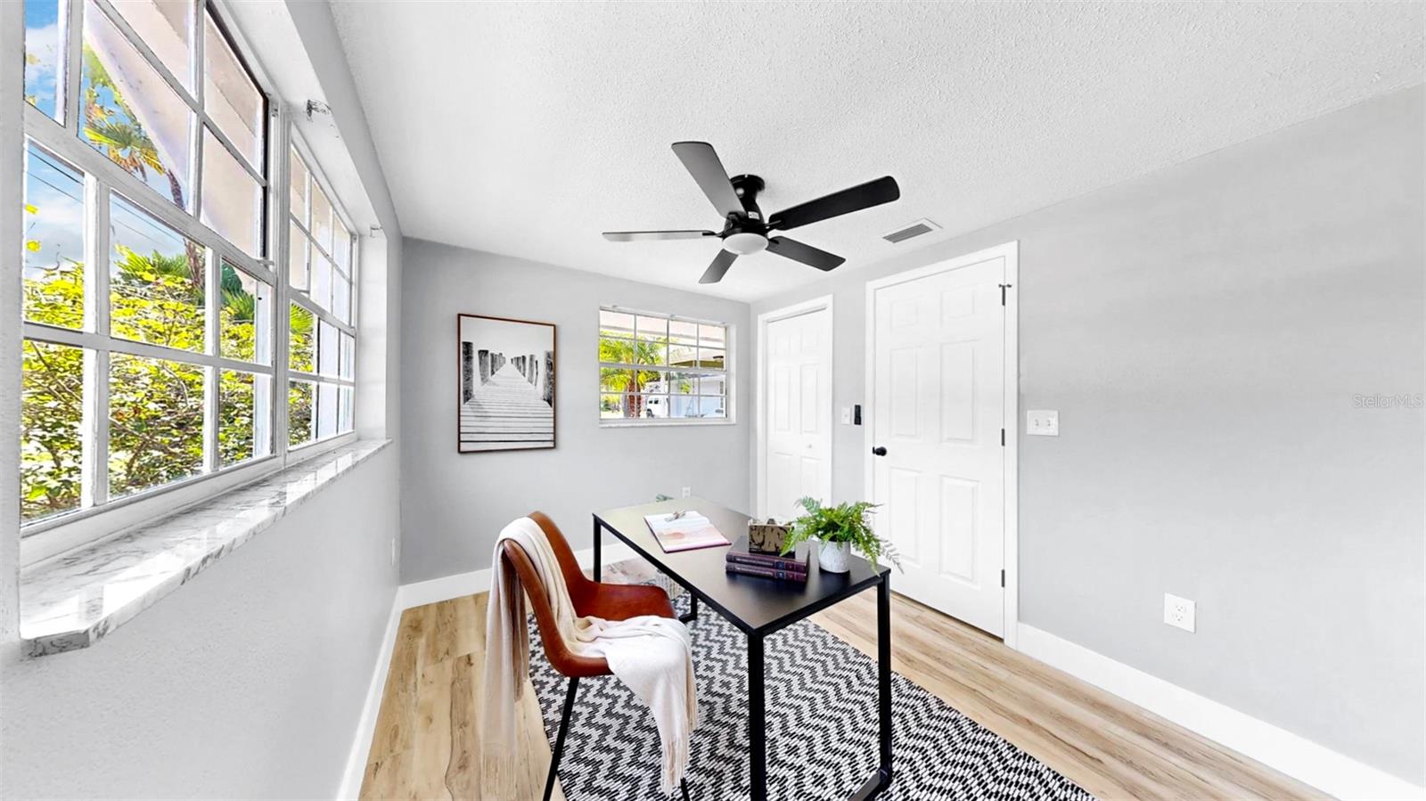 Image 11 of 14 For 829 Riverside Drive