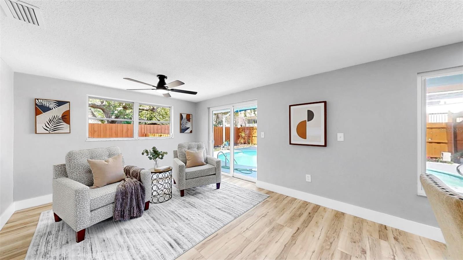 Image 5 of 14 For 829 Riverside Drive