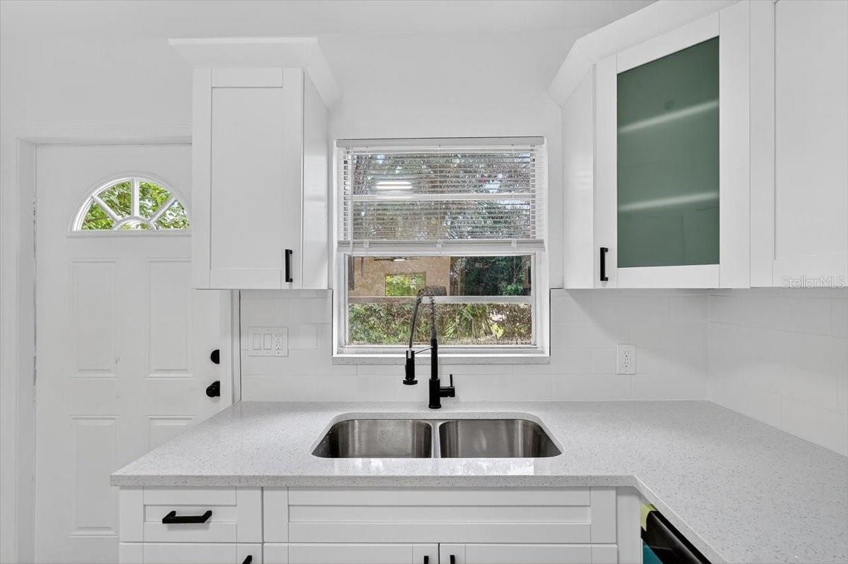 Image 15 of 31 For 3104 Orient Road