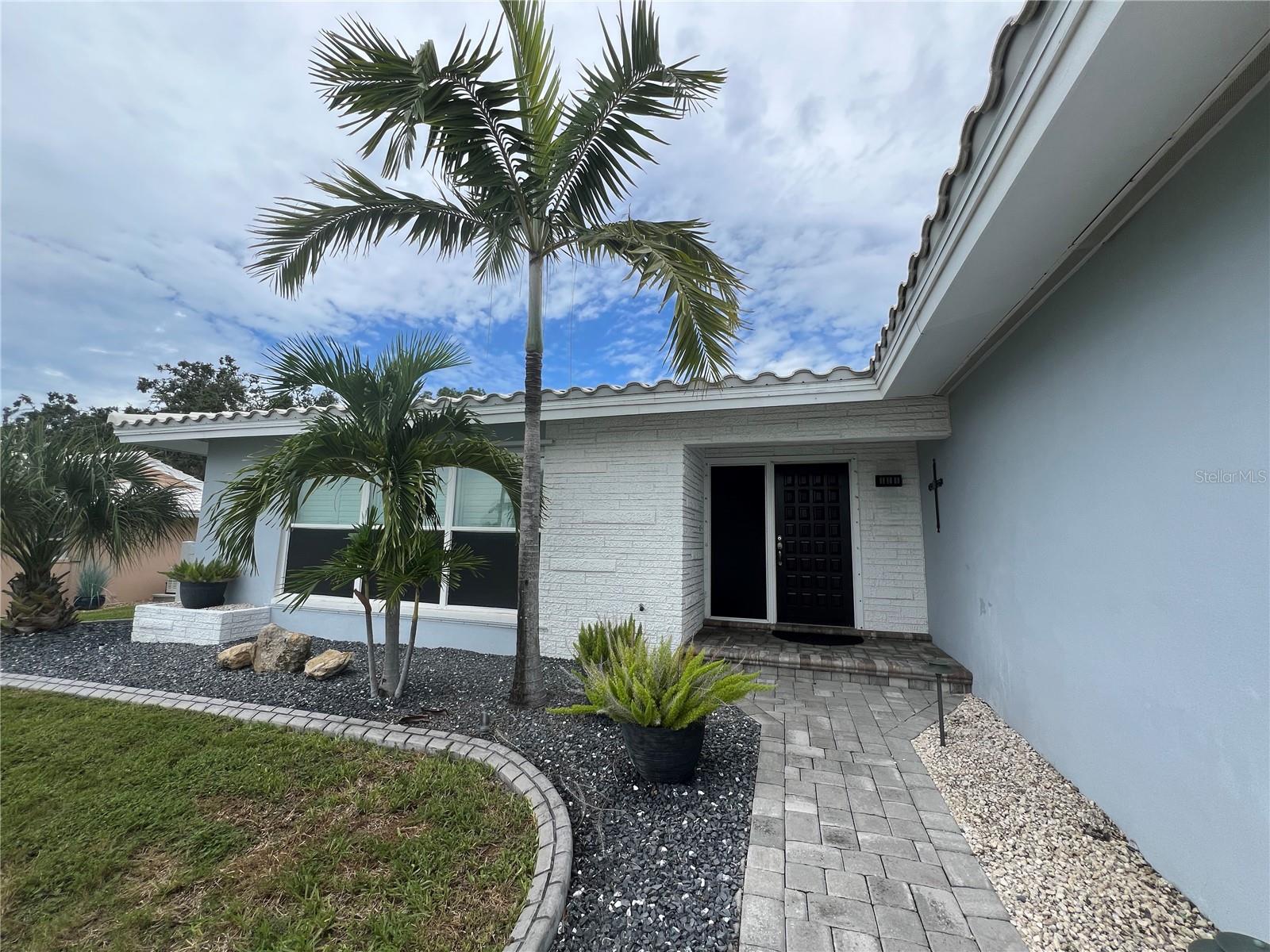 Image 2 of 70 For 14665 Crown Drive