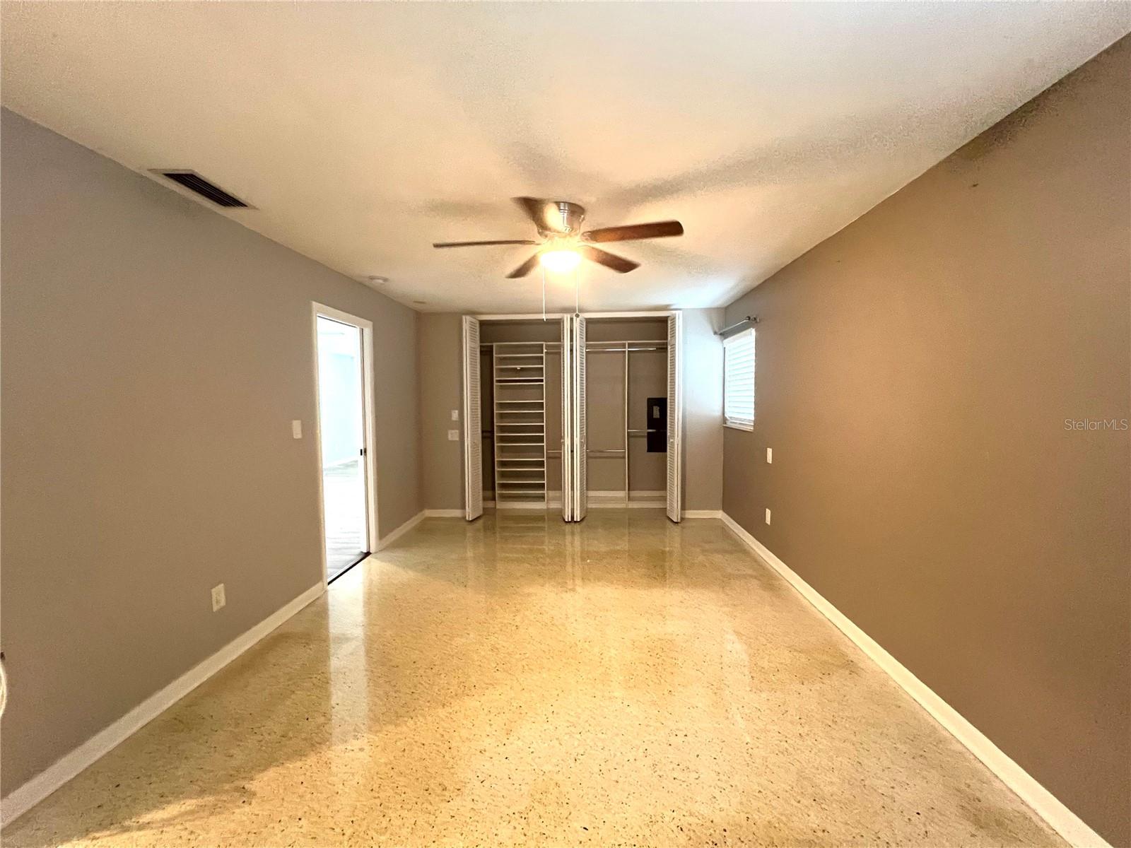 Image 29 of 70 For 14665 Crown Drive