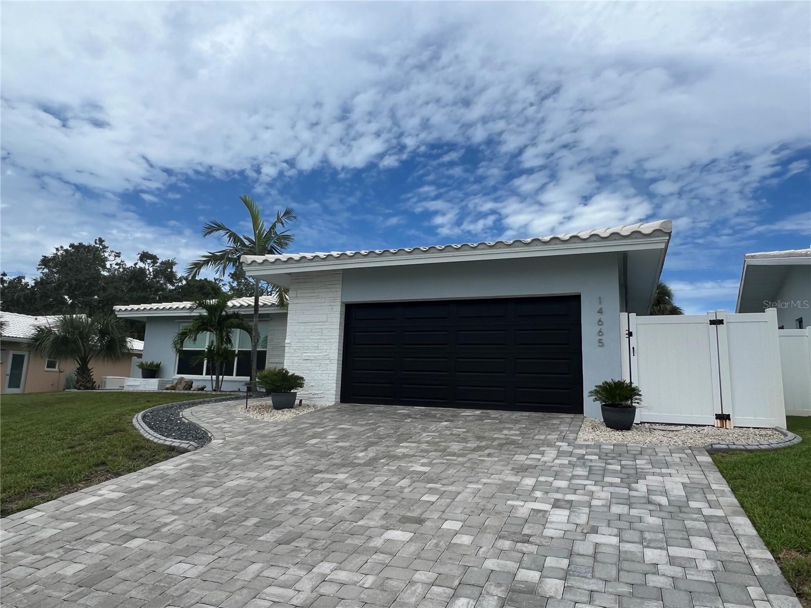 Image 3 of 70 For 14665 Crown Drive