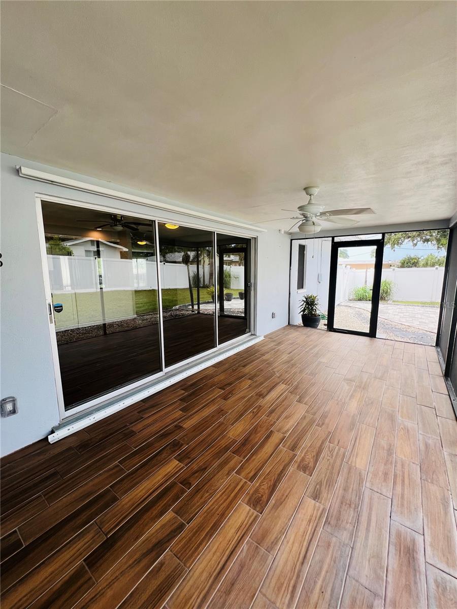 Image 36 of 70 For 14665 Crown Drive