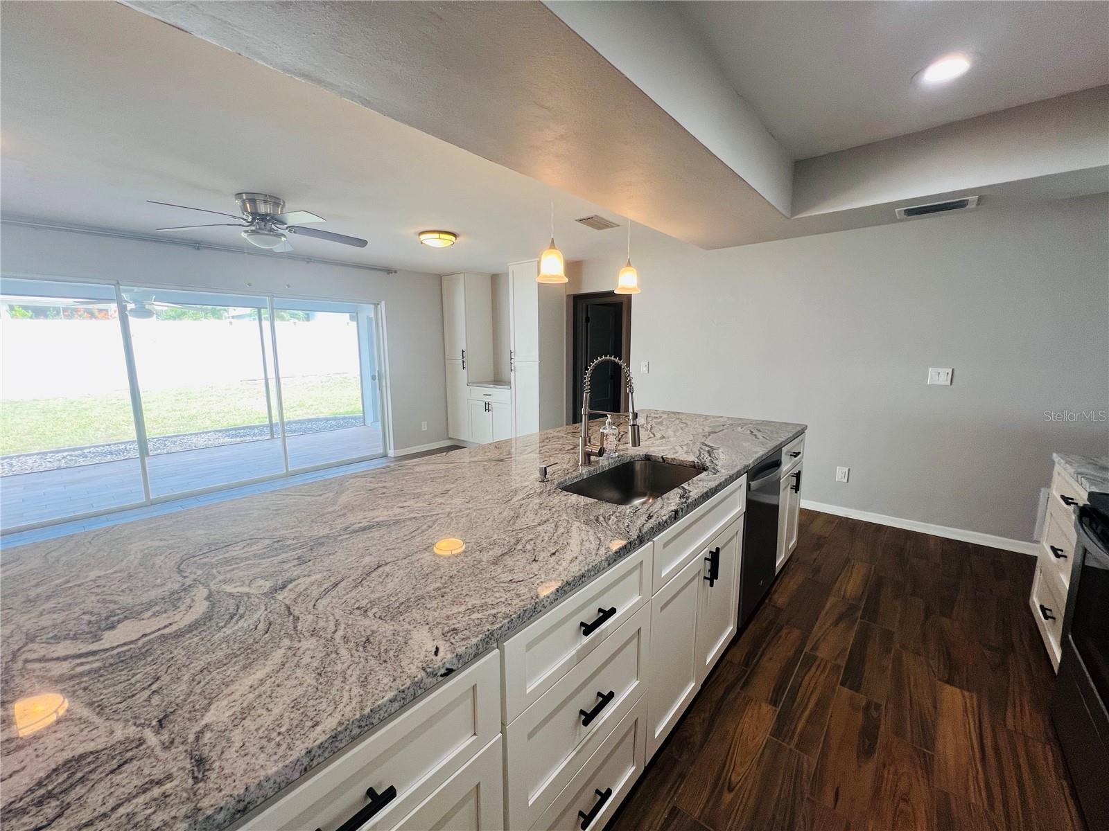 Image 6 of 70 For 14665 Crown Drive