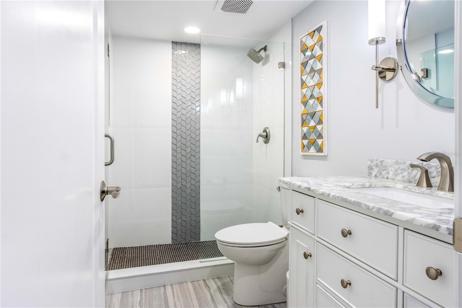Image 24 of 43 For 690 Island Way 1005