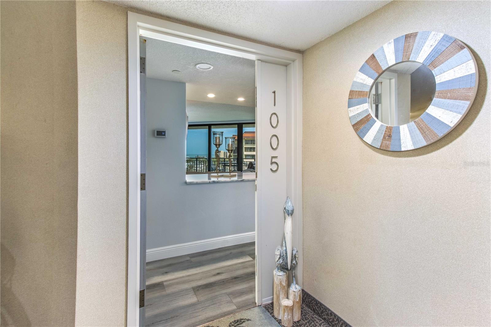 Image 3 of 43 For 690 Island Way 1005