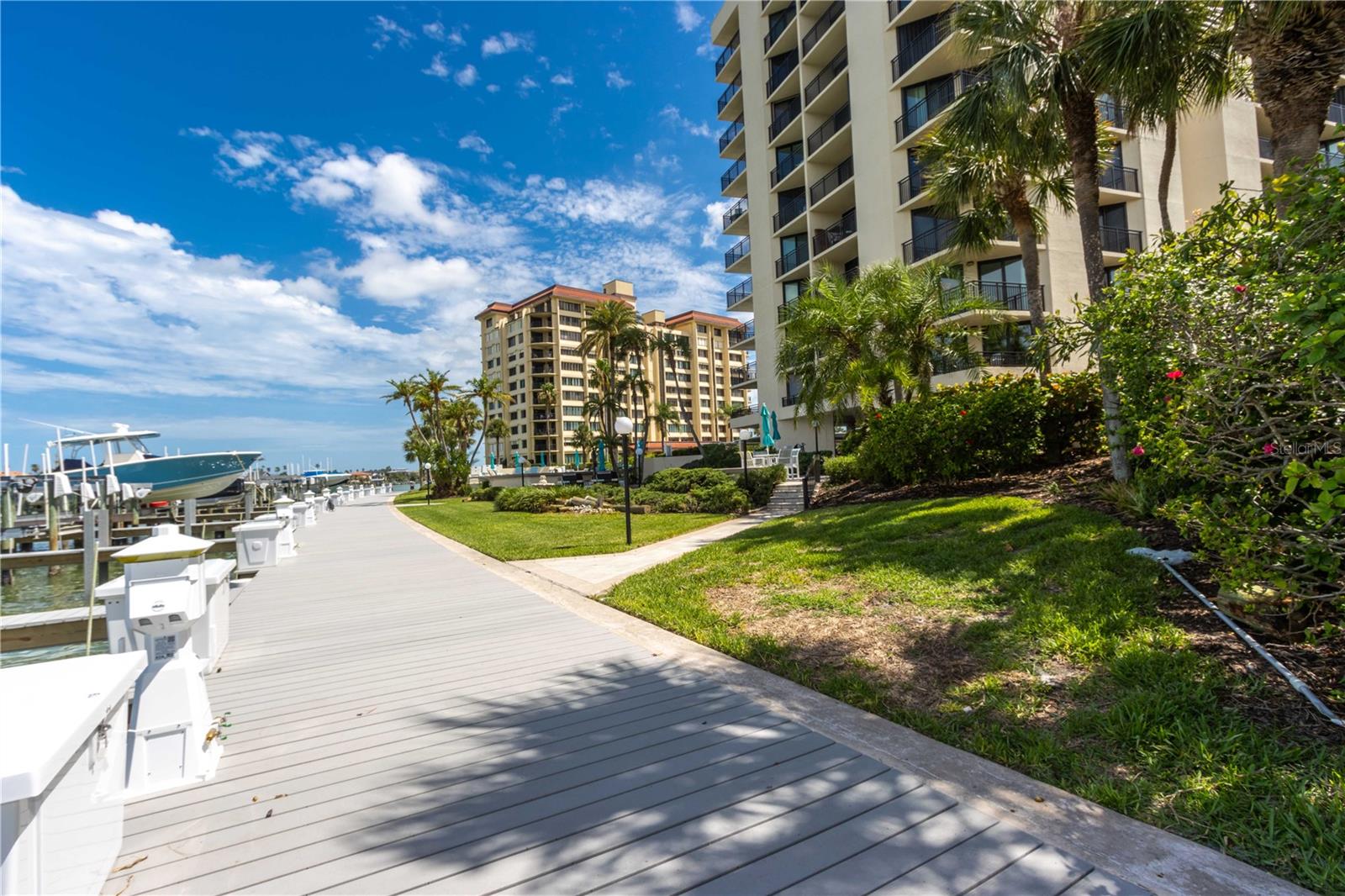 Image 39 of 43 For 690 Island Way 1005