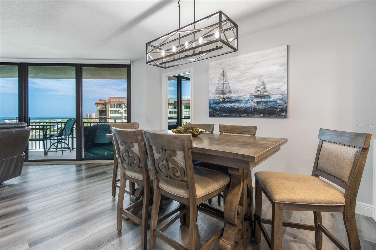 Image 9 of 43 For 690 Island Way 1005
