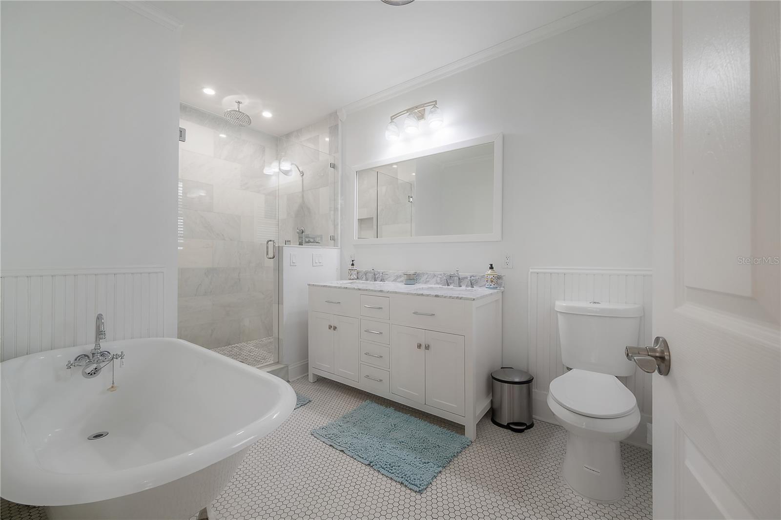 Image 19 of 41 For 2921 El Prado Boulevard