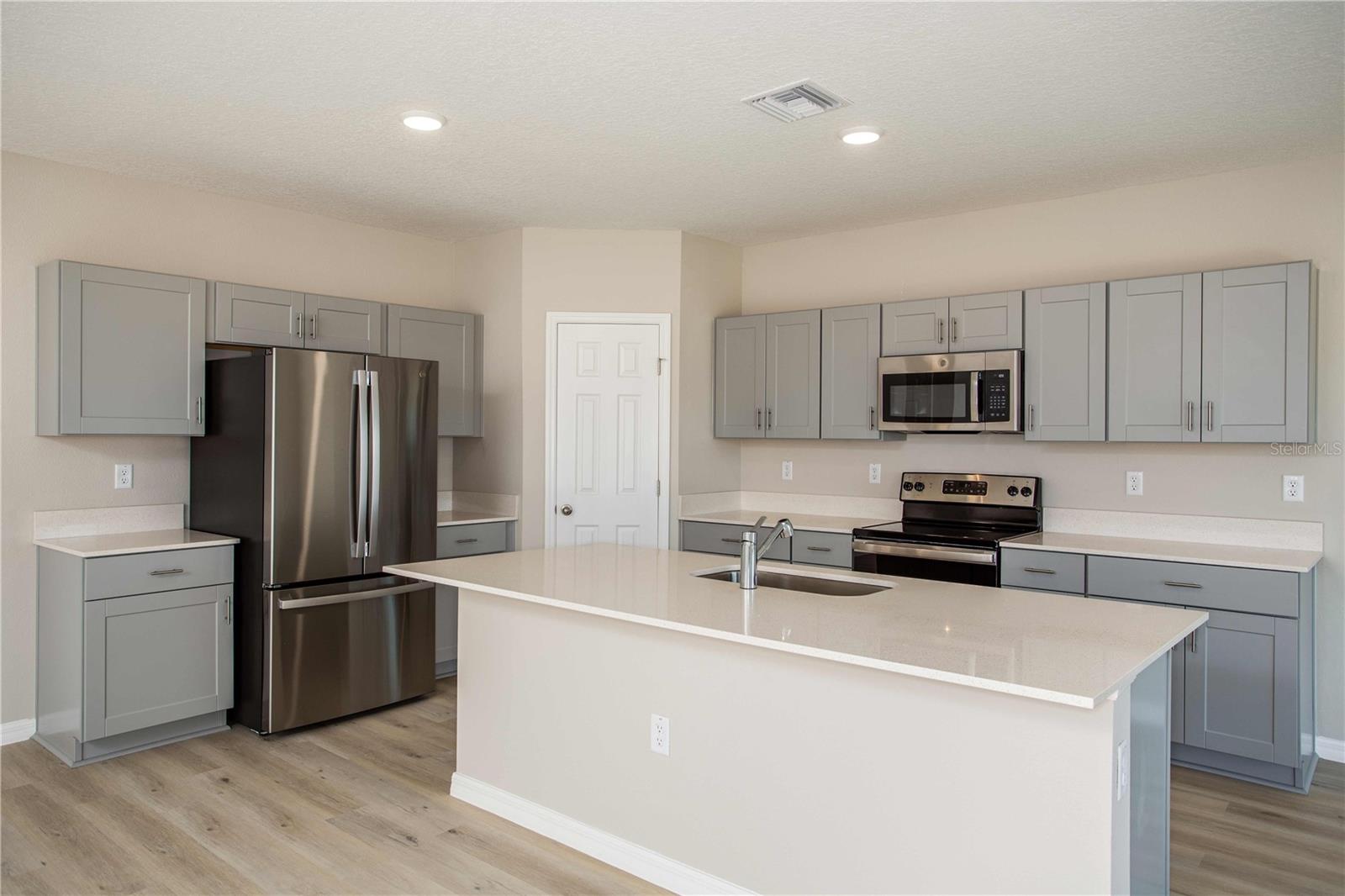 Image 3 of 14 For 4281 River Beacon Boulevard