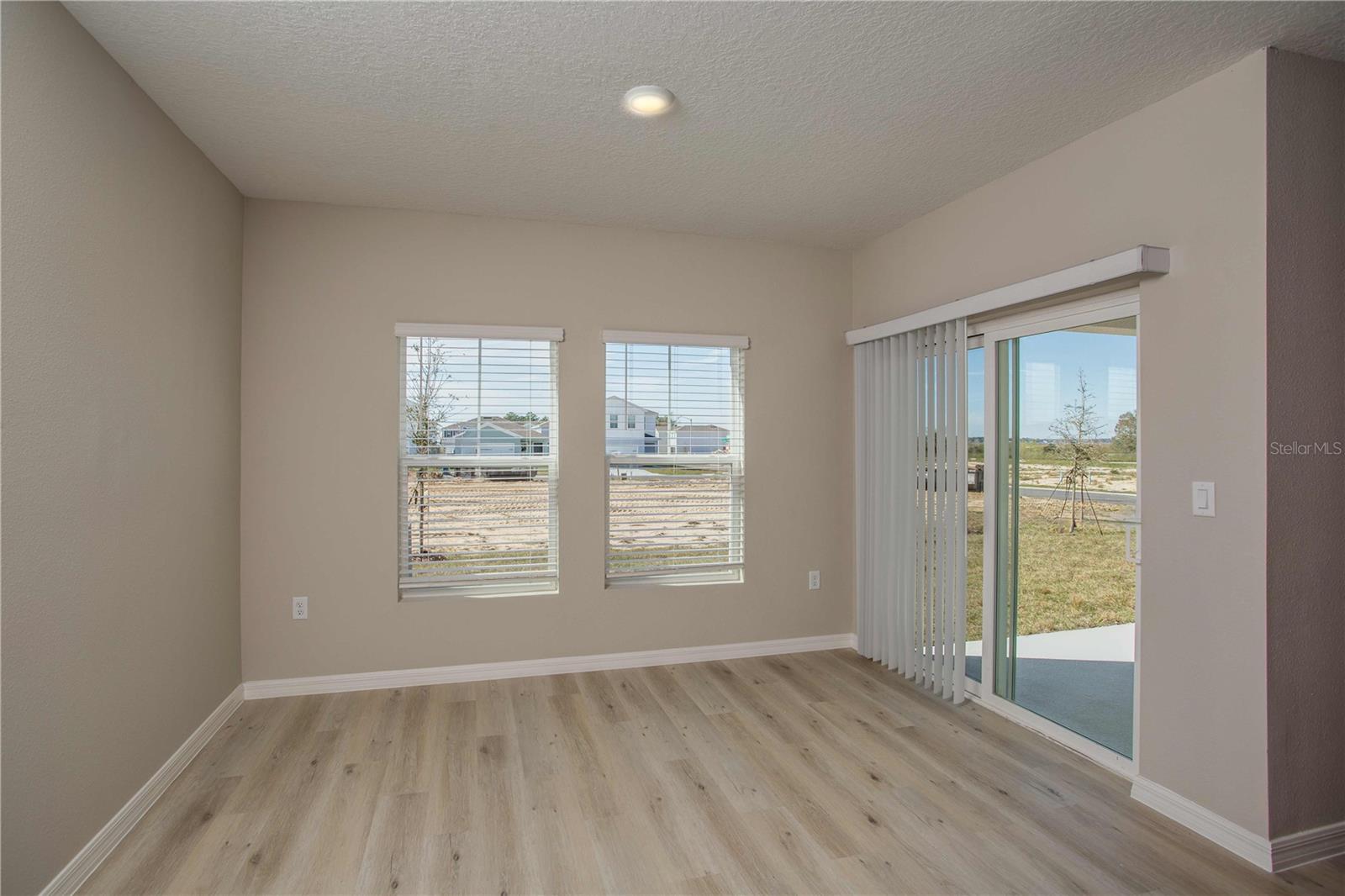 Image 6 of 14 For 4281 River Beacon Boulevard