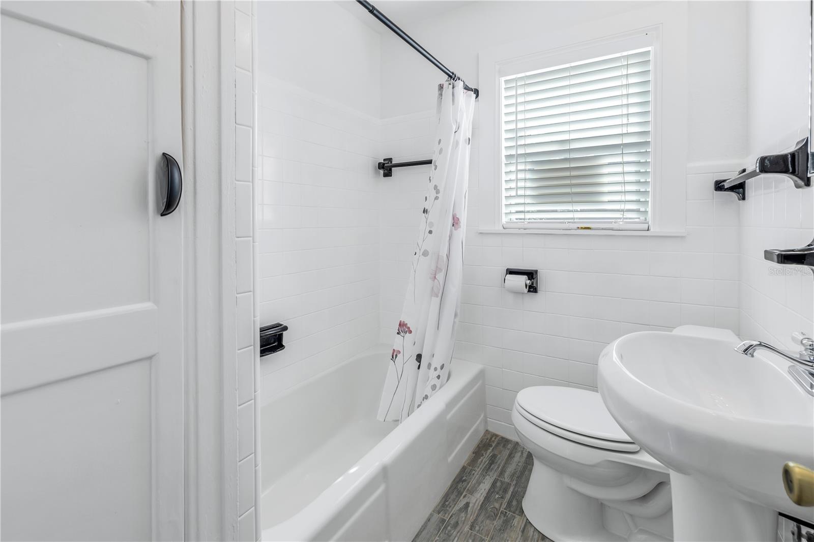 Image 15 of 21 For 3521 1st Avenue N