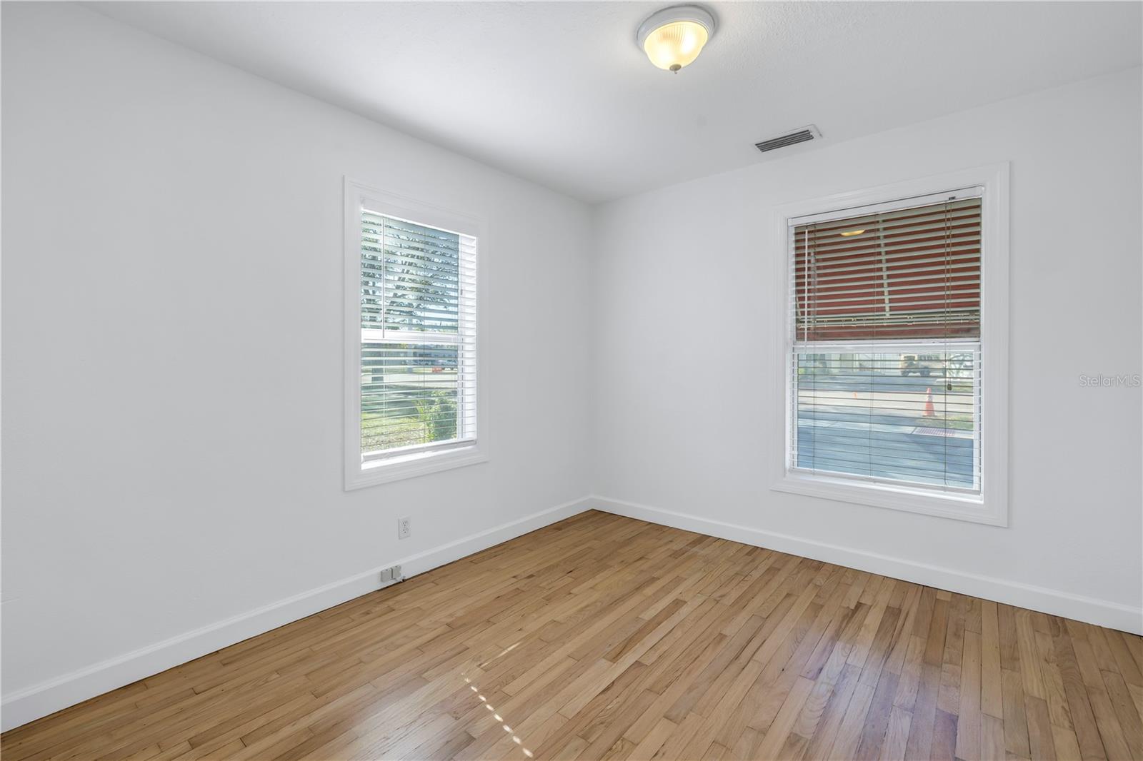 Image 16 of 21 For 3521 1st Avenue N