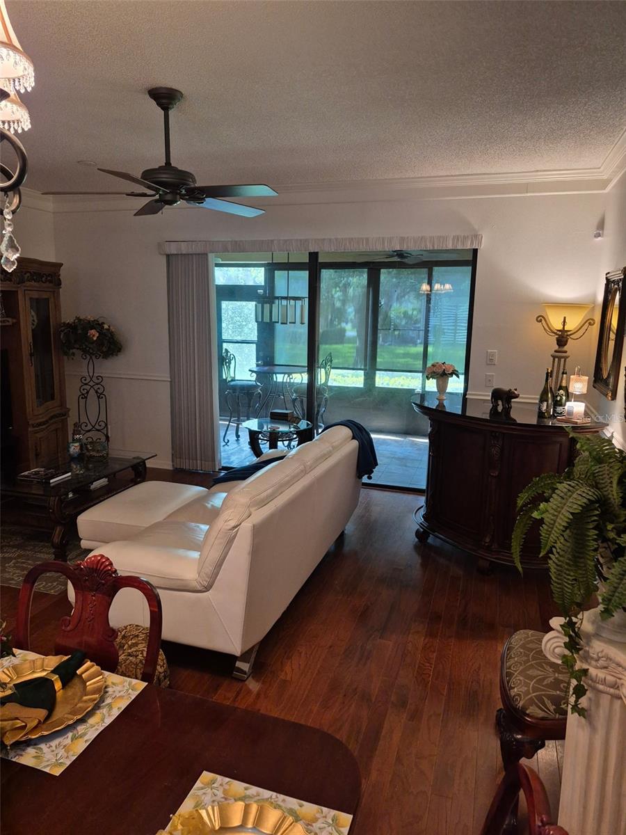 Image 5 of 12 For 3028 Red Oak Court 102