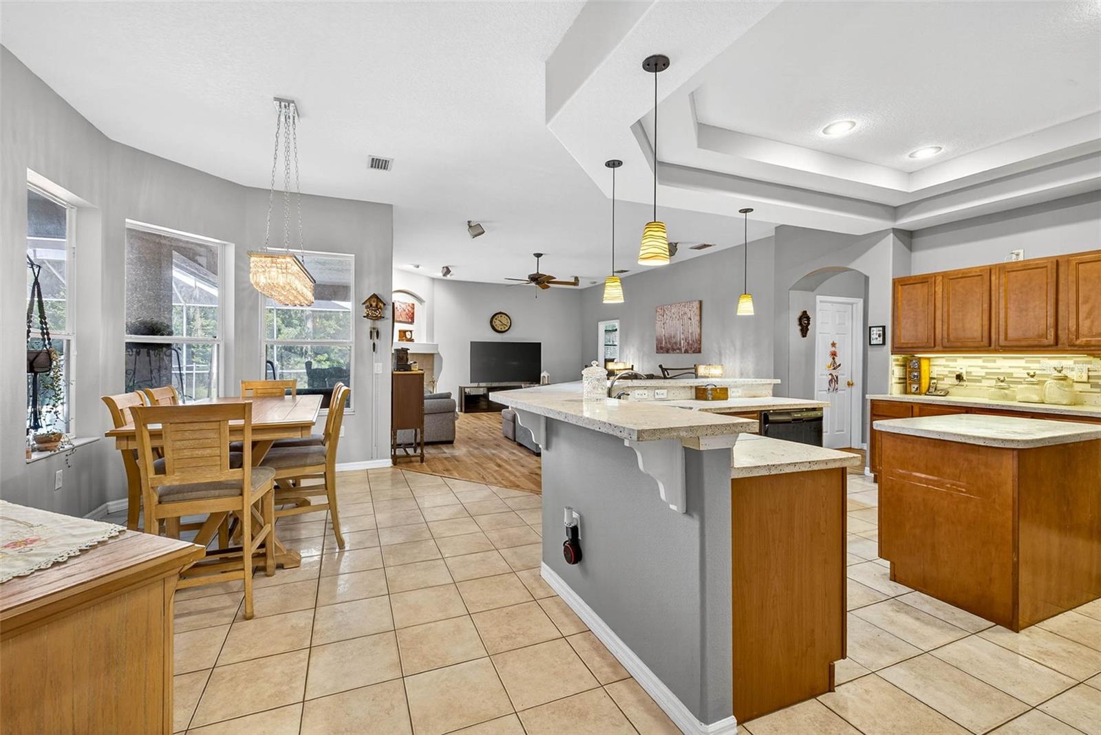 Image 11 of 48 For 7911 Pine Lands Drive