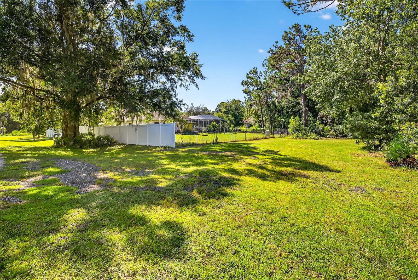 Image 45 of 48 For 7911 Pine Lands Drive